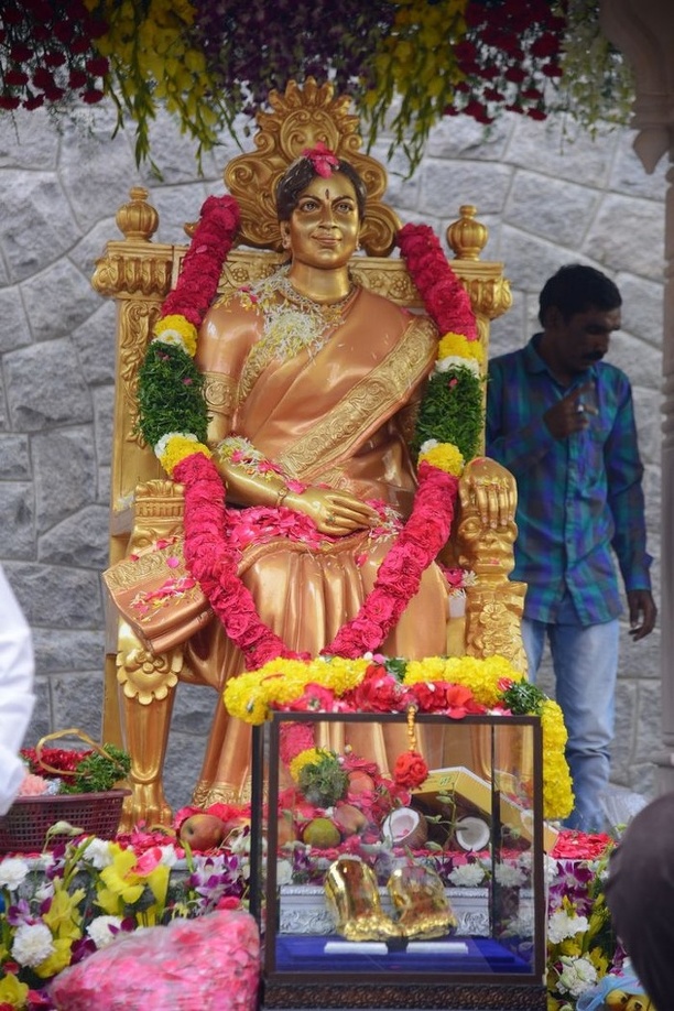 Vijaya Nirmala Statue Inaguaration-3 (162)1582184963
