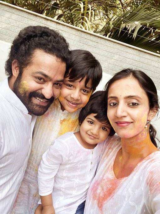 Jr-NTR-With-Family-1
