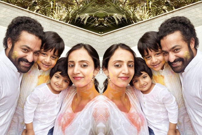 Jr-NTR-With-Family-2