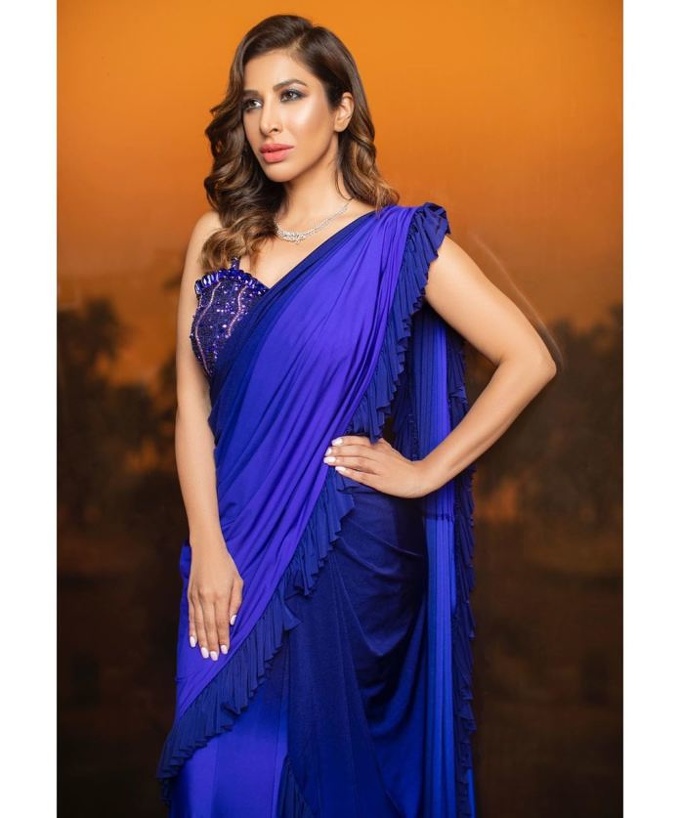 Sophie-Choudry-2-2