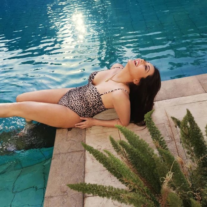Bollywood Actress Minissha Lamba In Bikini Stunning Pics My Xxx Hot Girl