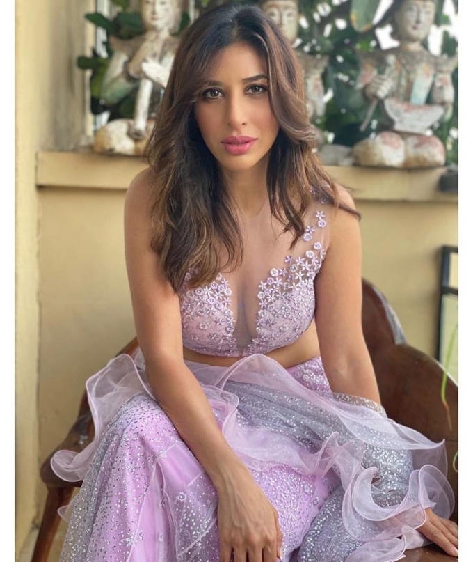 sophie-choudry-3-2