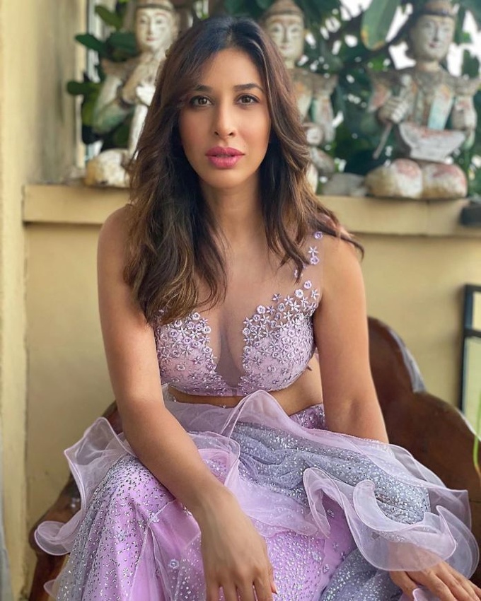 sophie-choudry-2-2
