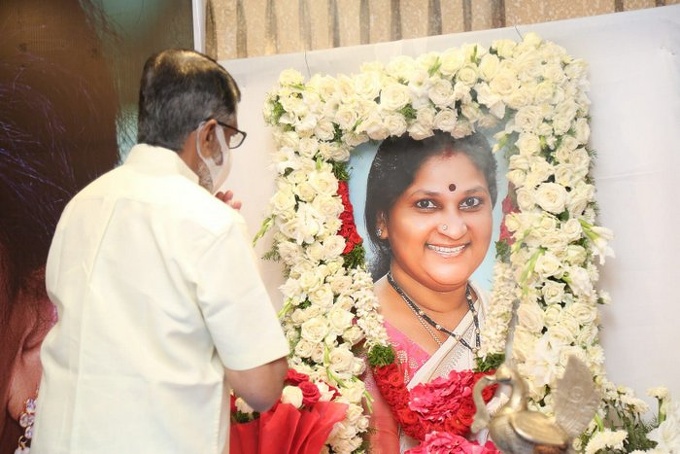 Uttej Wife Padma Condolence Meet (10)1633000654